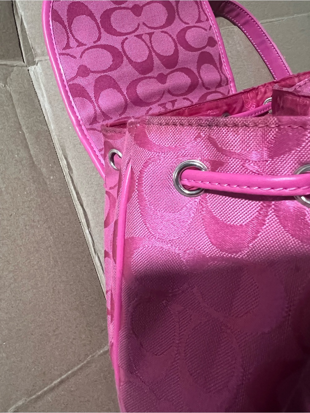 Coach Y2K vintage fuchsia signature drawstring backpack silver hardware - Picture 3 of 13